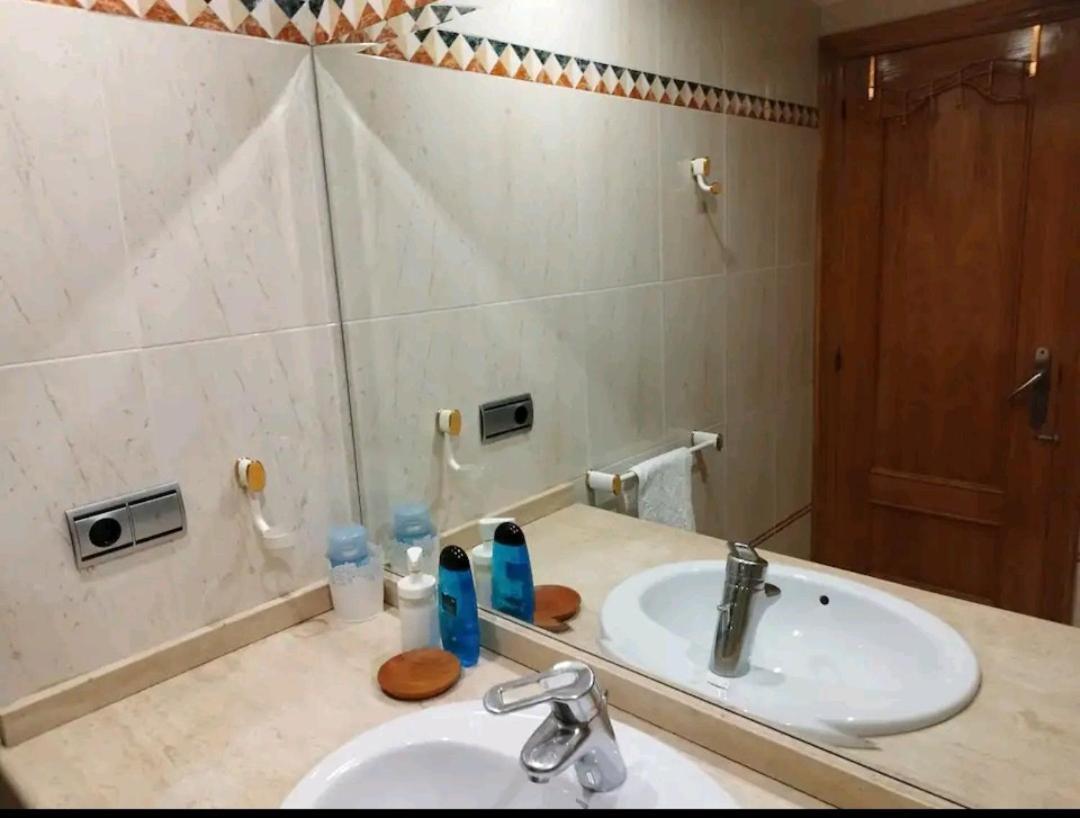 Ideal Para Familias Valencia Exterior photo
